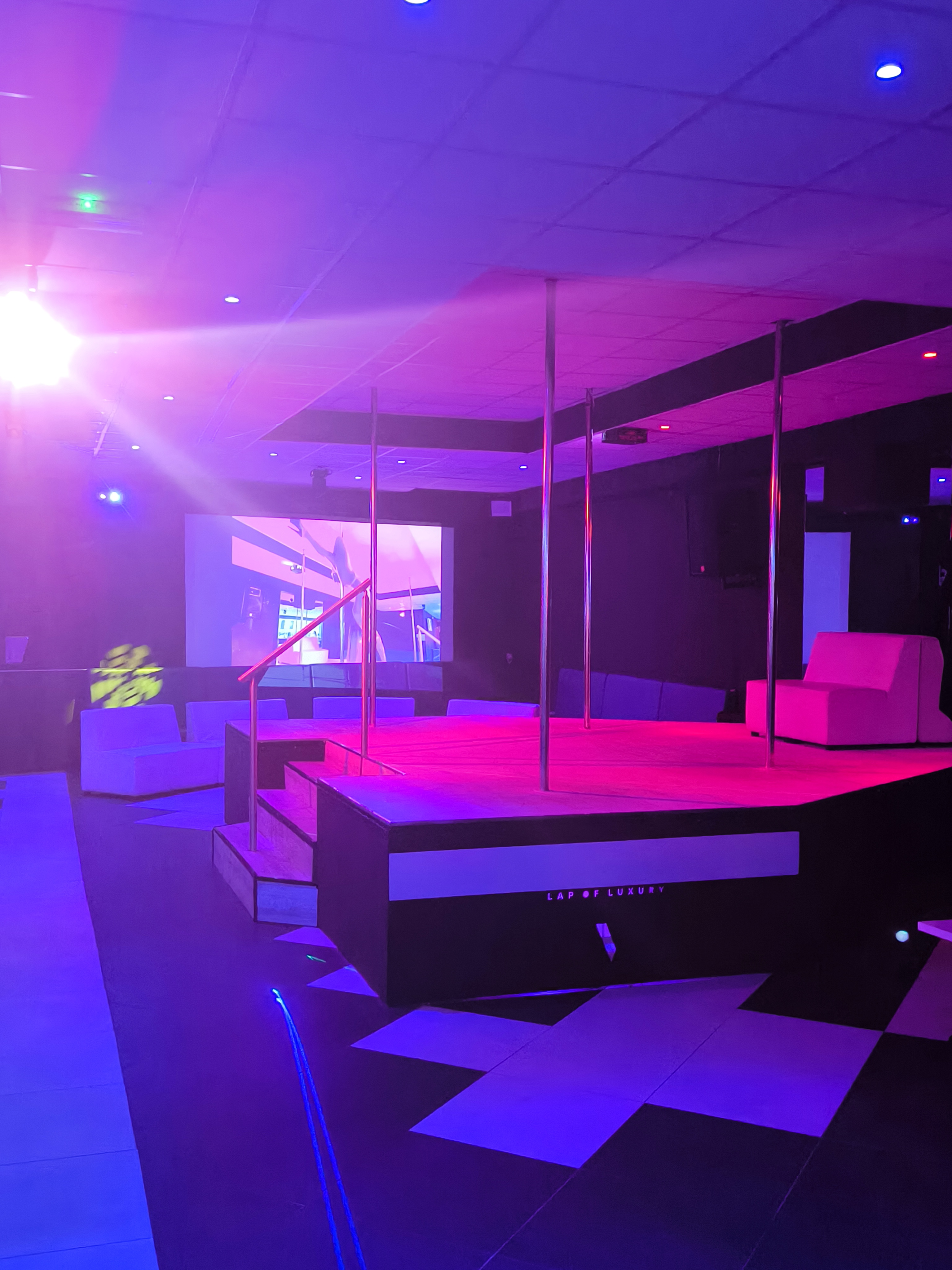 THE DOLLS (ex Al Veleno) strip club