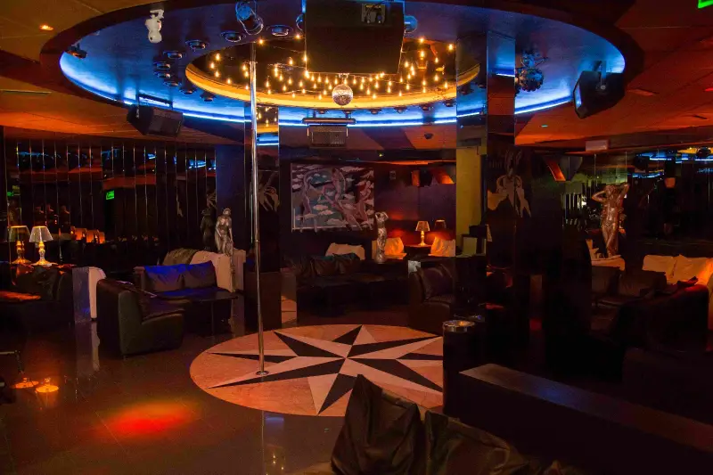 BIG BIJOU night club