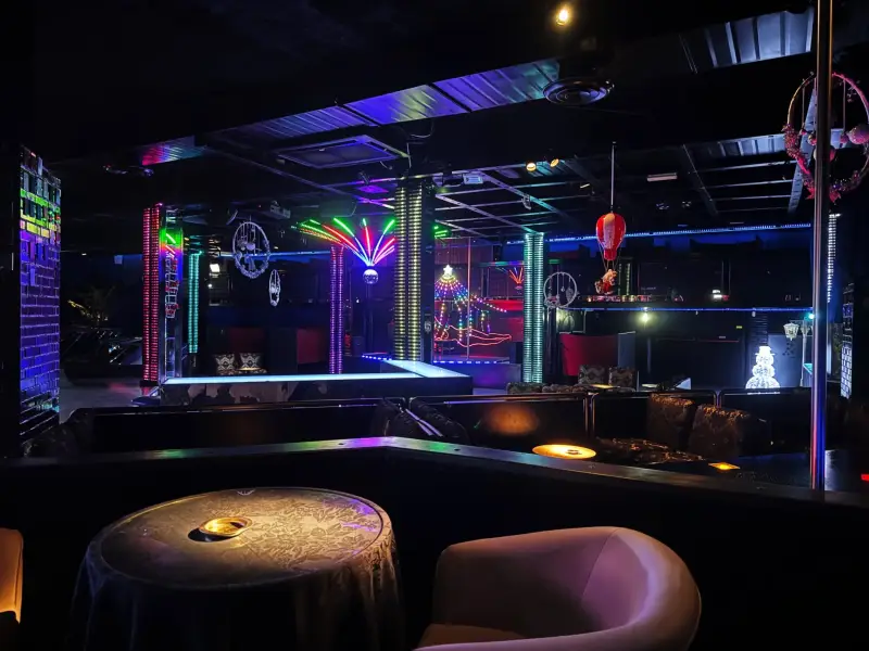 BROADWAY night club