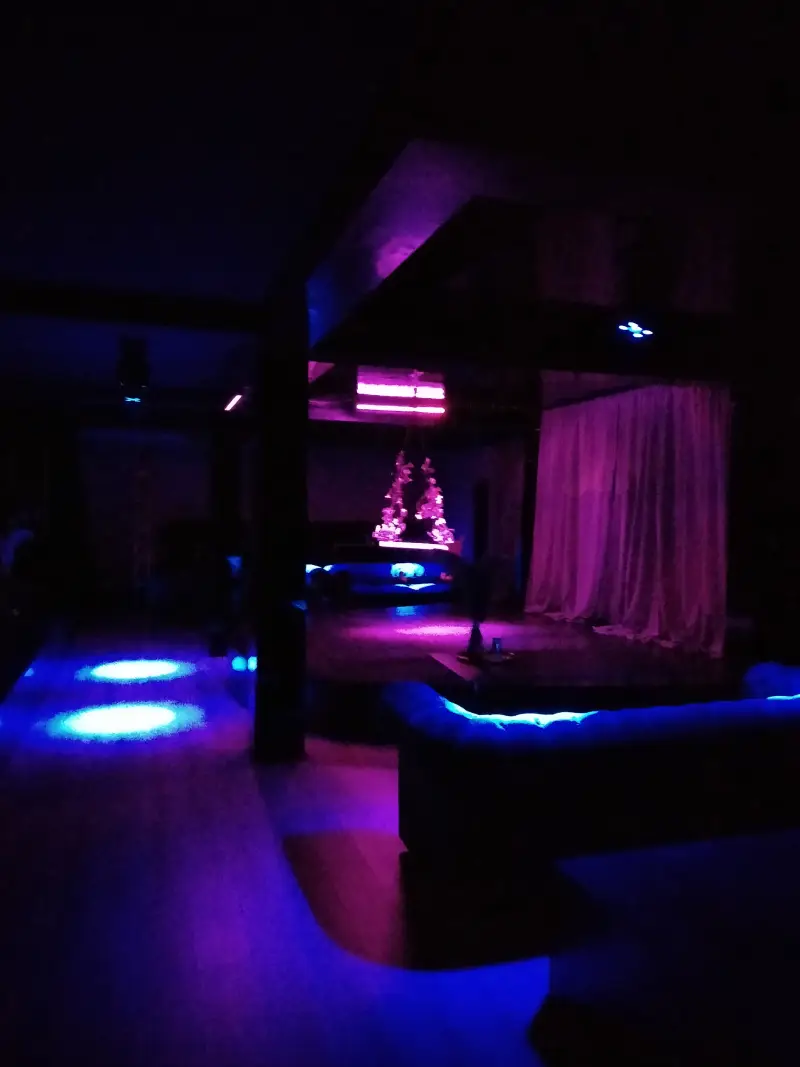 GEENA'S CLUB