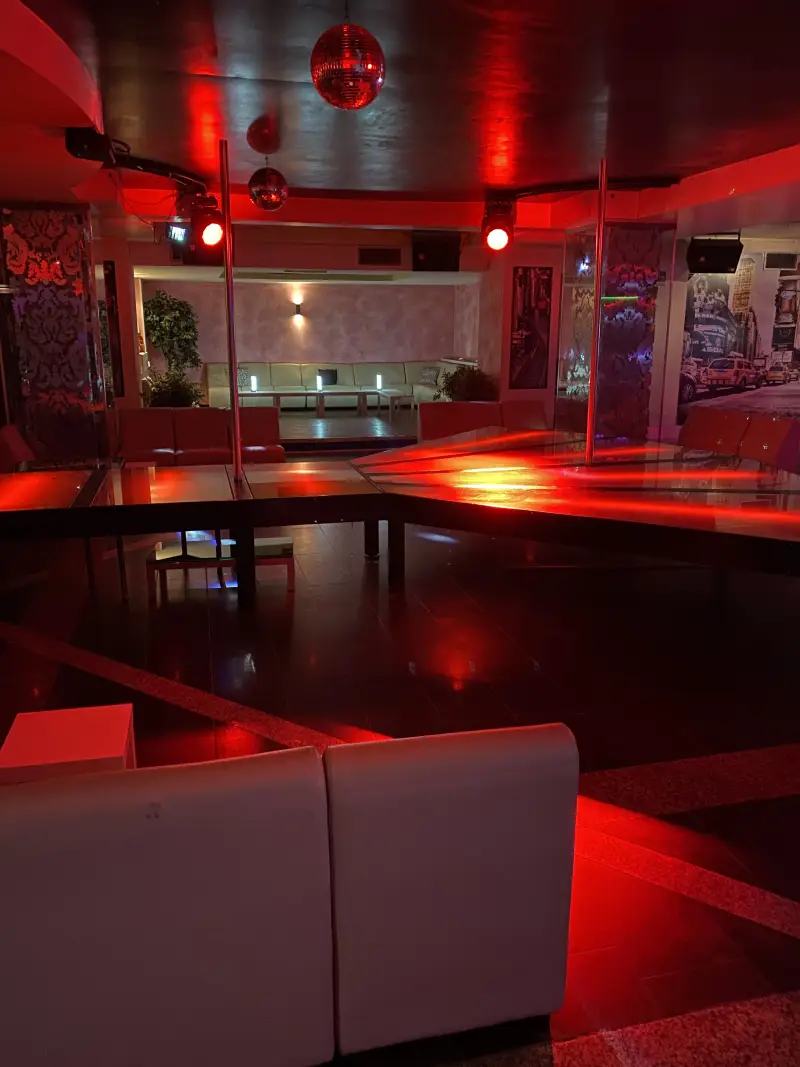 Venus Lap Dance Disco Show