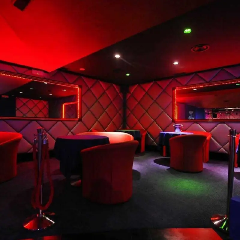 Luxy Club Lap Dance